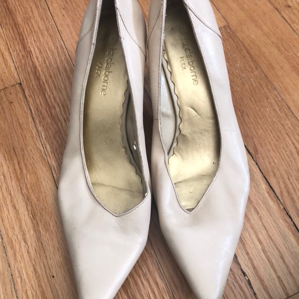 Tan leather heels